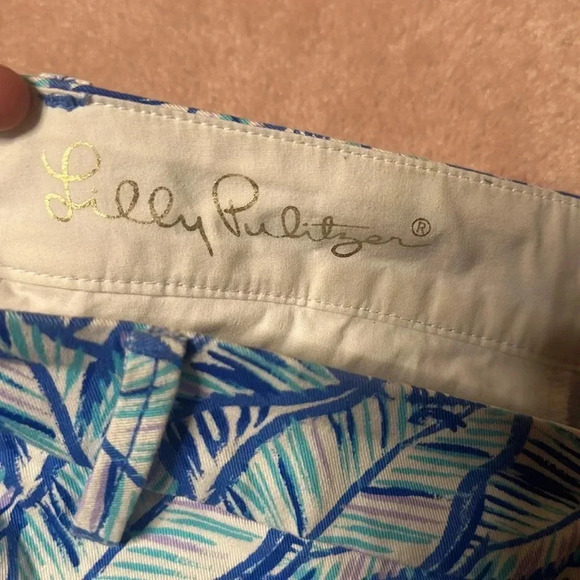 Lilly Pulitzer “The Jayne Stretch Short 7” Inseam” - Picture 4 of 5